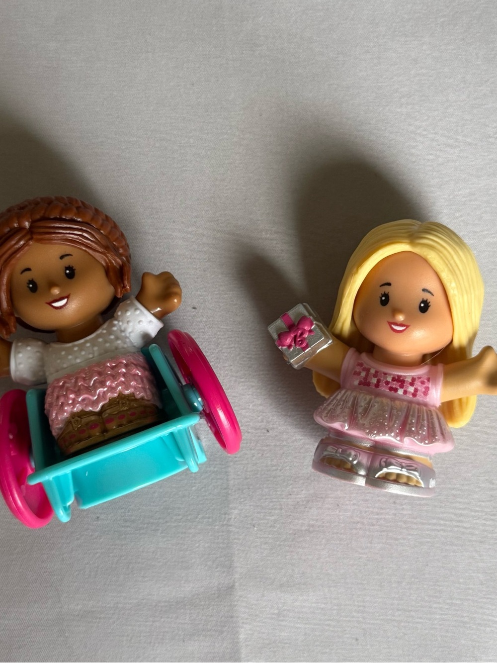 Fisher-Price Little People Barbie Birthday Party figures